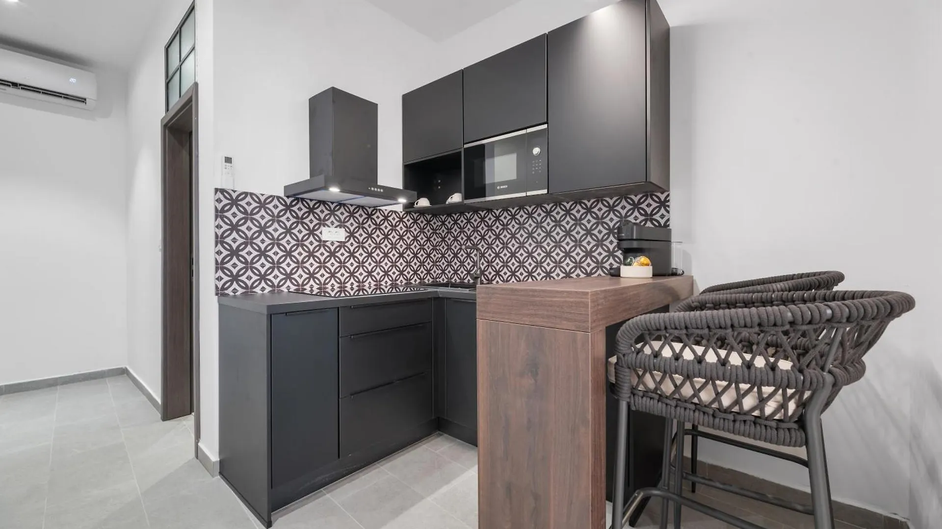Apartments Kalelarga I Sveti Lovre زادار